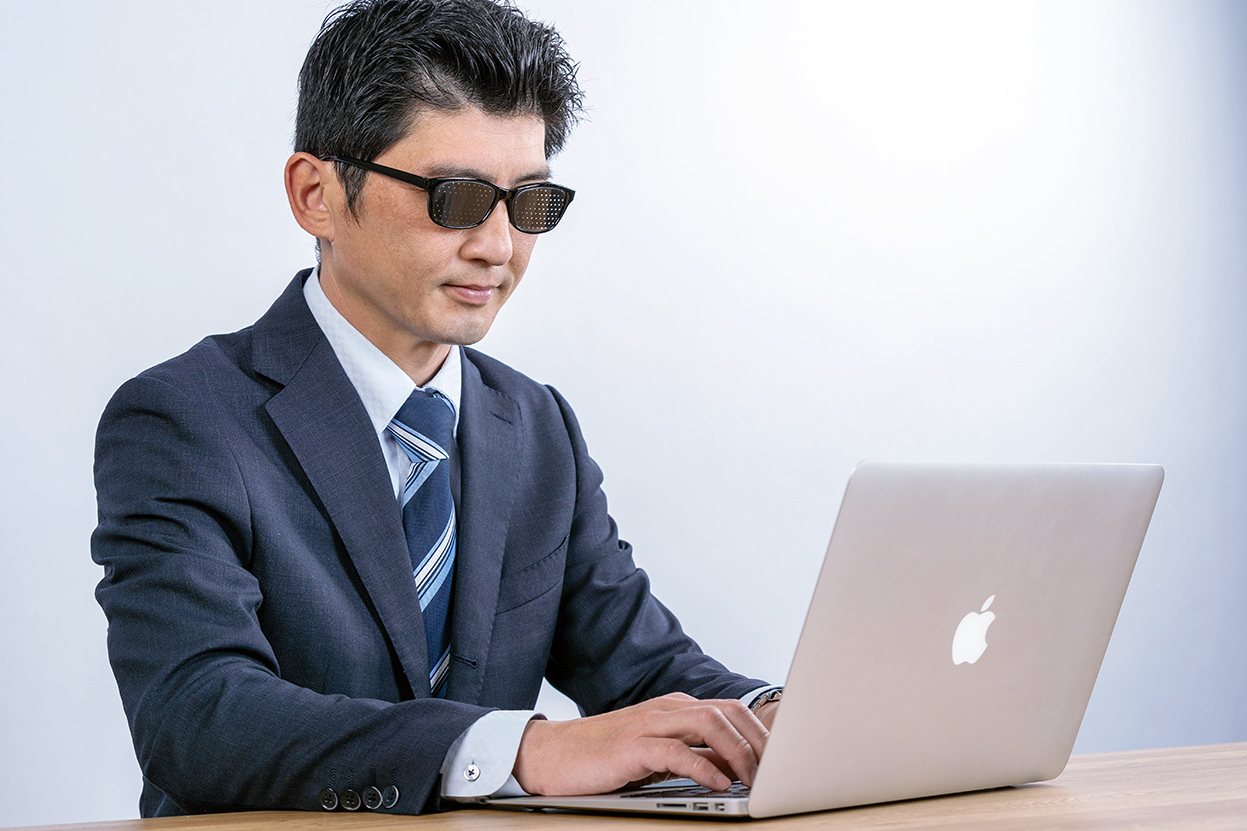 アイサポートめがねを使用してパソコン操作